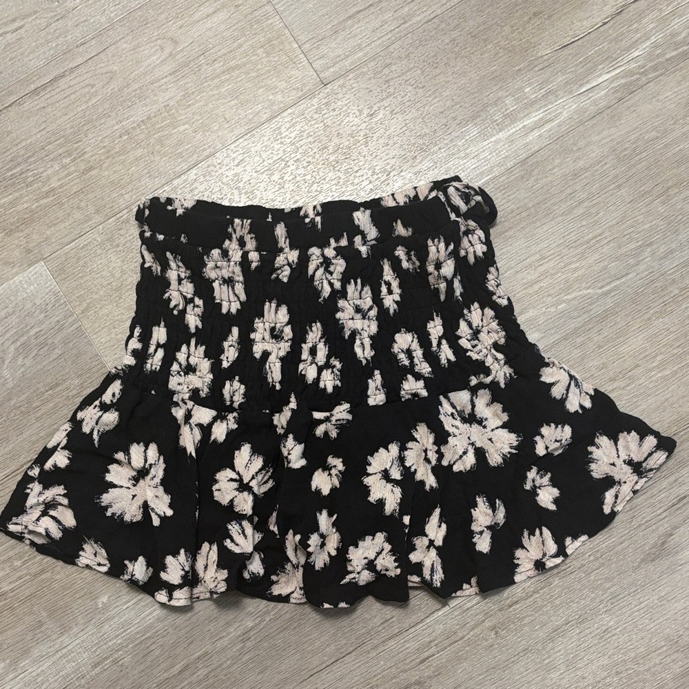 Black and White Floral Skort